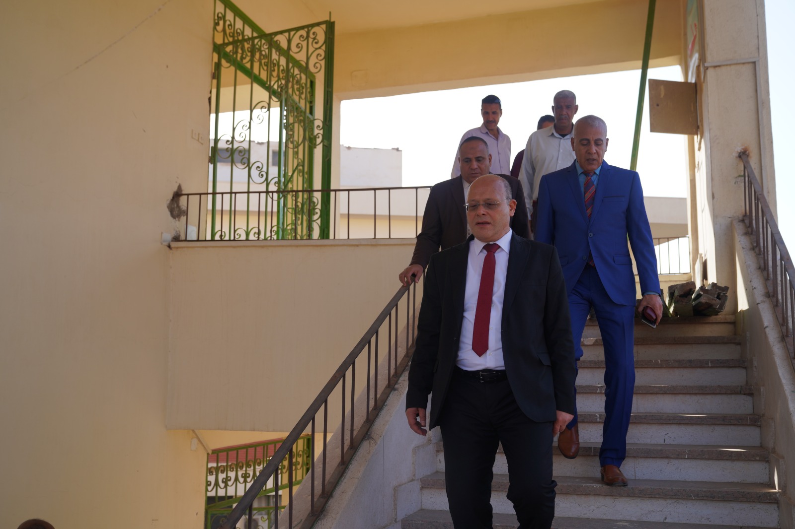 جامعة سوهاج تستعد لبدء الدراسة بكلية الدراسات العليا والبحوث البيئية