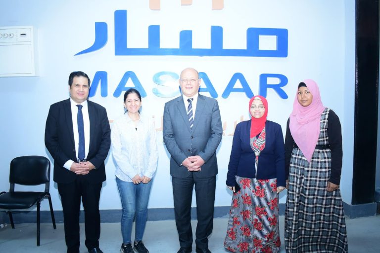 رئيس جامعة سوهاج يشهد ختام الدورة التدريبية لريادة الأعمال والإقتصاد الأخضر بحاضنة مسار