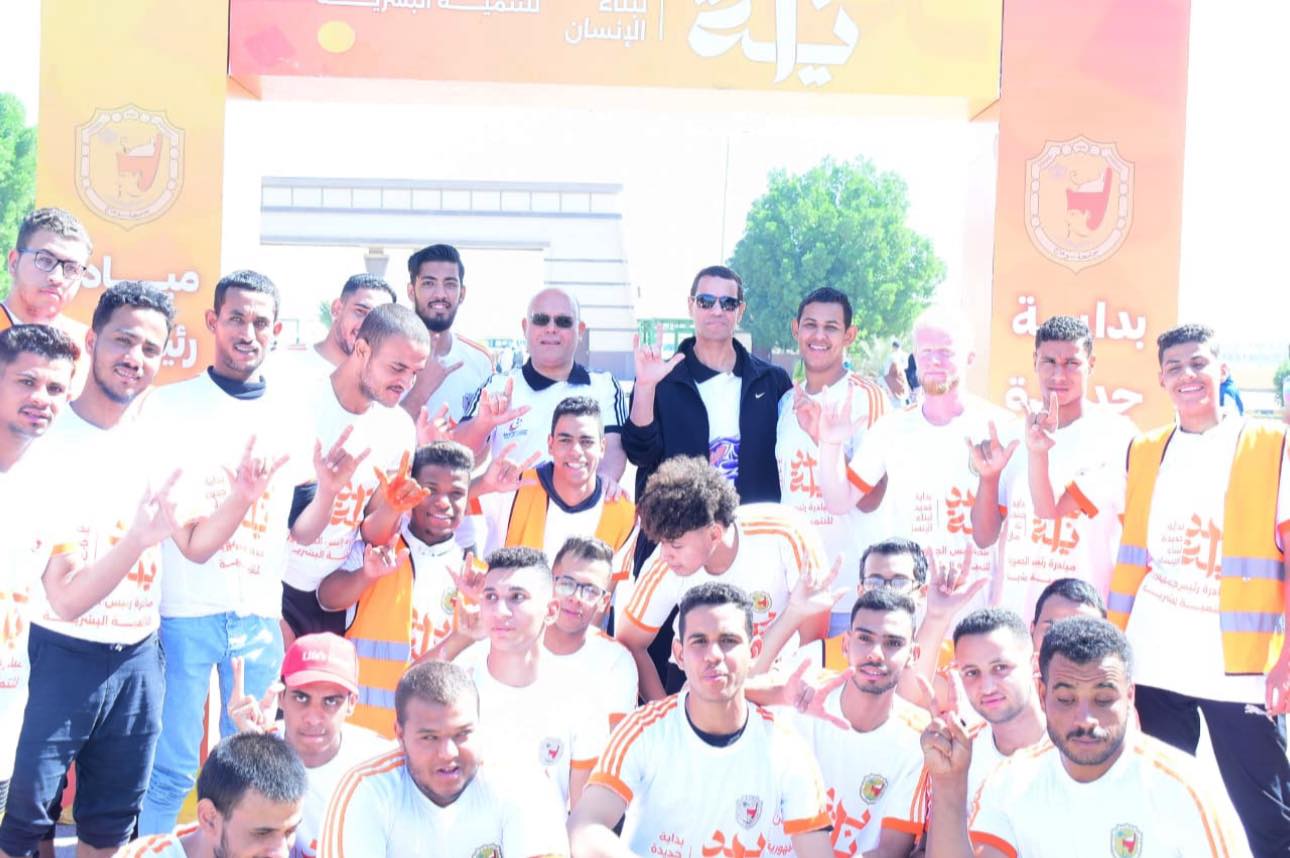 بمشاركة أكثر من 2000 طالب وطالبة.. رئيس جامعة سوهاج والمتحدث العسكري للقوات المسلحة يطلقان إشارة البدء لانطلاق ماراثون بداية ضمن احتفالات نصر أكتوبر
