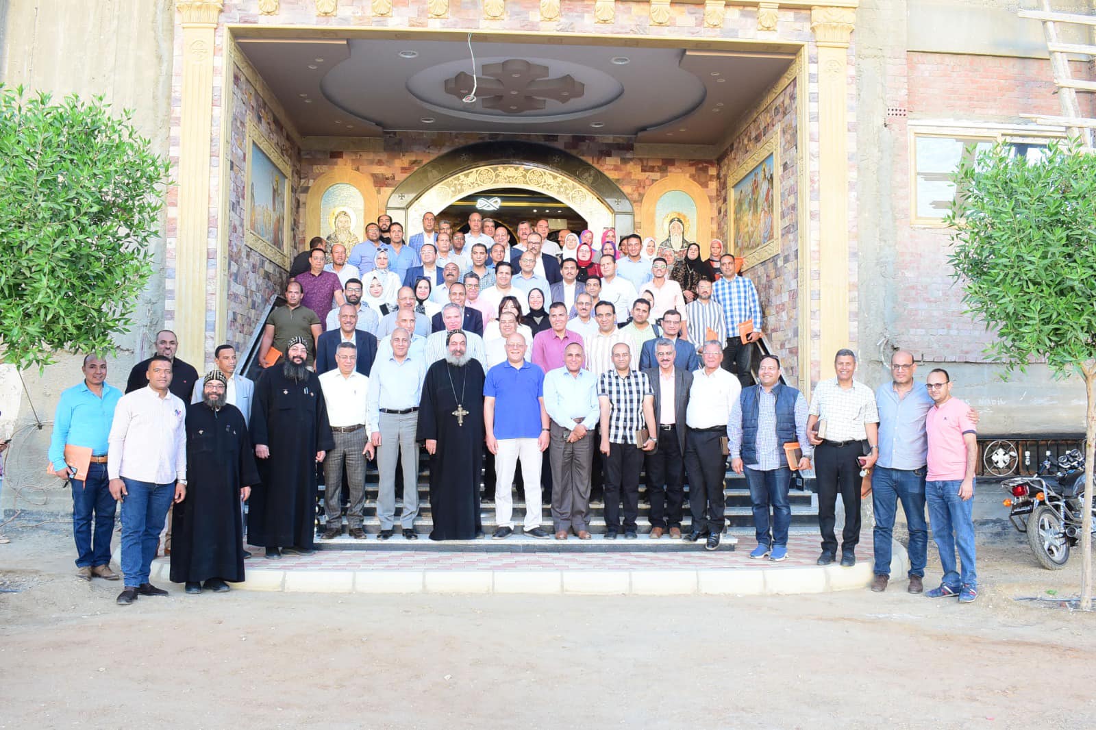 في لقاء المحبة..جامعة سوهاج في ضيافة الدير الأحمر