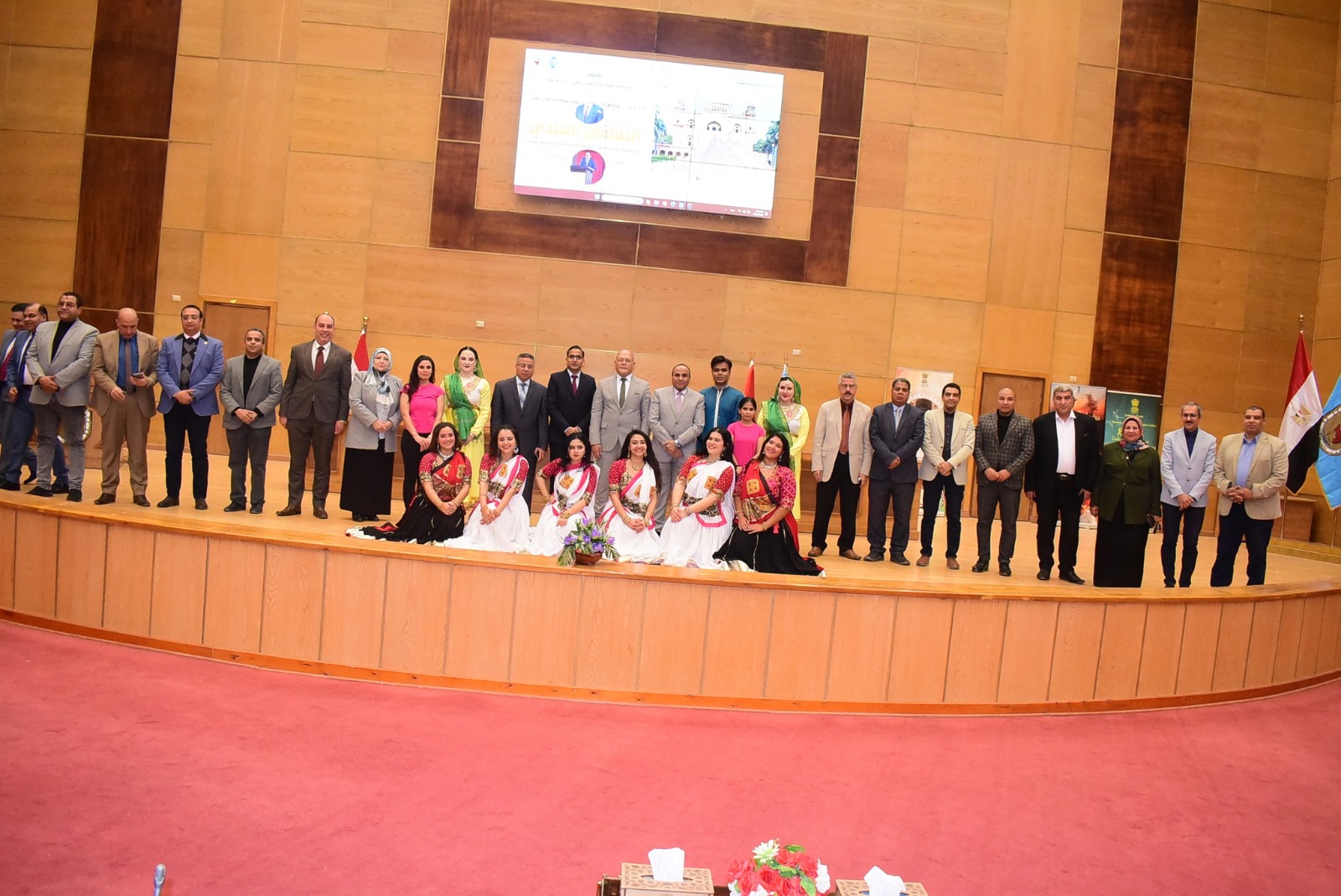 جامعة سوهاج تستضيف فعاليات اليوم الثقافي الهندي لأول مرة علي أرضها ..والنعماني يؤكد مزيداً من التعاون الأكاديمي والبحثي مع دولة الهند