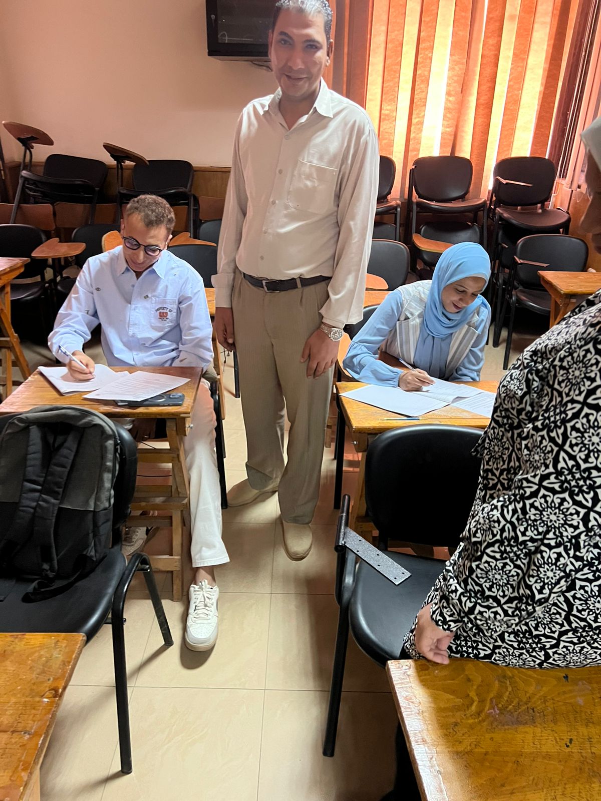 انطلاق فاعليات الامتحانات العملية لطلاب كلية الدراسات العليا و البحوث البيئية لعام 2025م