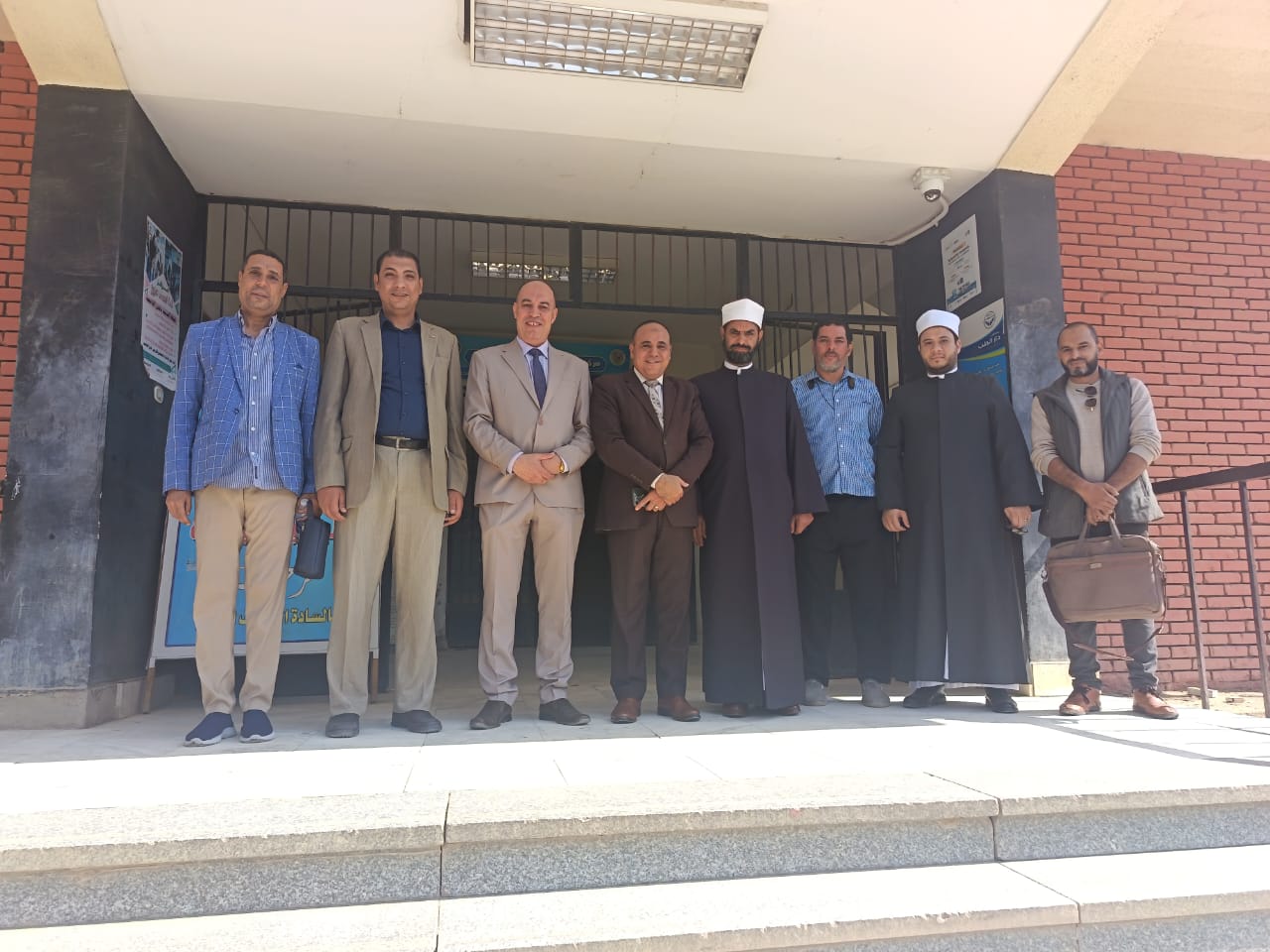 فاعليات الندوة الثقافية الدينية “العلم والعبادة” بالتعاون مع مشيخة الأزهر الشريف بكلية الدراسات العليا و البحوث البيئية