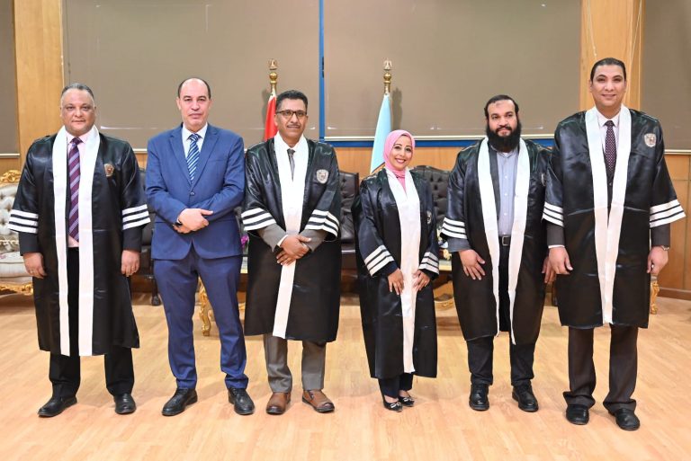 مناقشة اول رسالة ماجستير حول أثر المتغيرات الجيوسياسية والاقتصادية على إدارة الأزمات بالمشروعات الزراعية