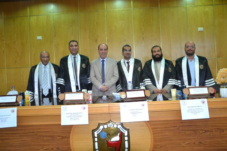 كلية الدراسات العليا والبحوث البيئية بجامعة سوهاج تناقش رسالة ماجستير حول إدارة أزمة سد النهضة في ضوء الأمن المائي المصري